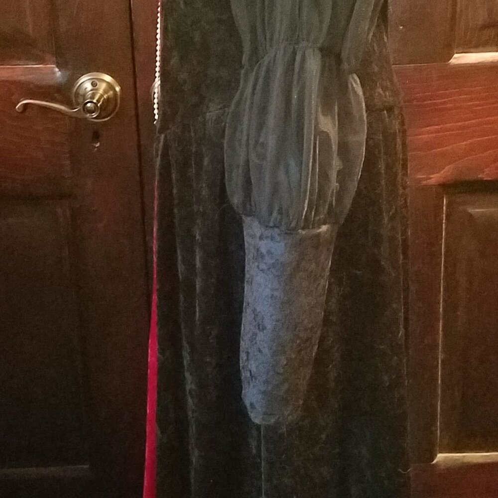 Charades Maxi Renaissance Dress - Picture 4 of 9
